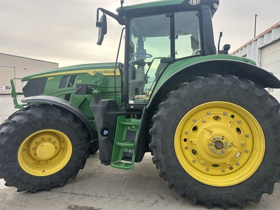Image of John Deere 6M 155 equipment image 1