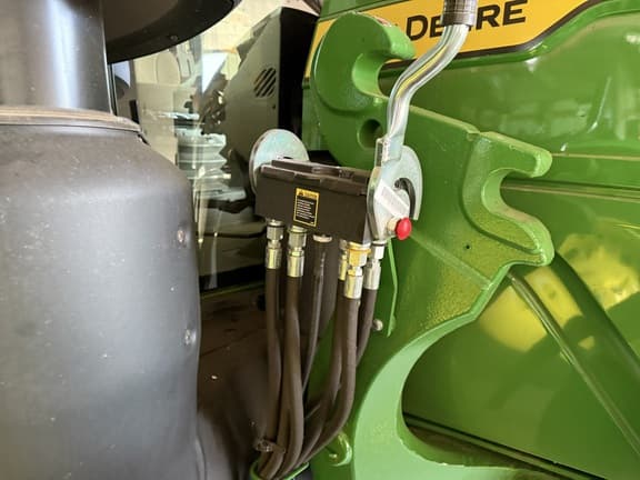 Image of John Deere 6M 155 equipment image 4