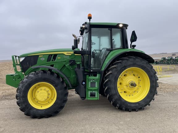 Image of John Deere 6M 155 equipment image 2