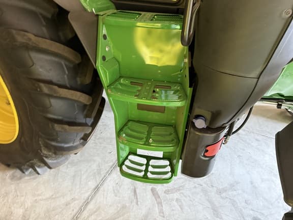 Image of John Deere 6M 155 equipment image 3