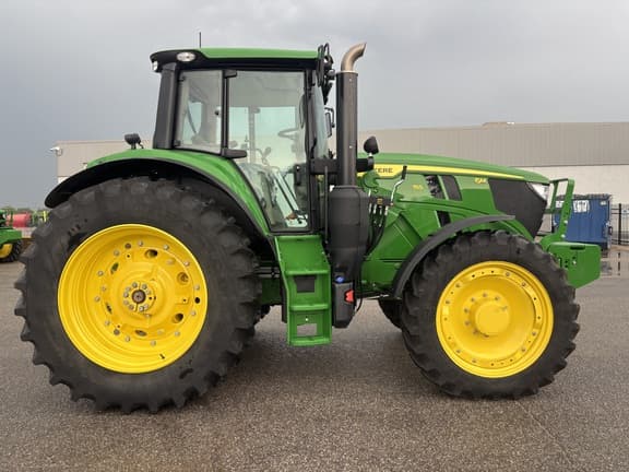 Image of John Deere 6M 155 equipment image 4