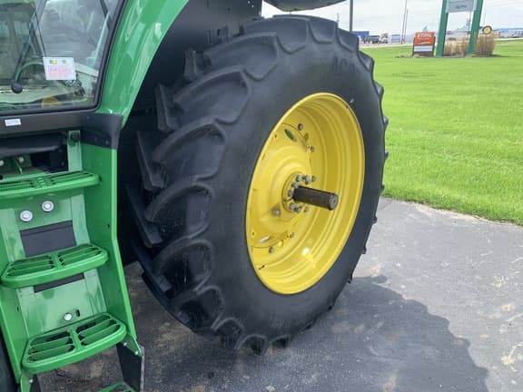 Image of John Deere 6M 180 equipment image 1