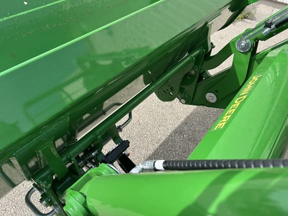 Image of John Deere 6M 180 equipment image 2