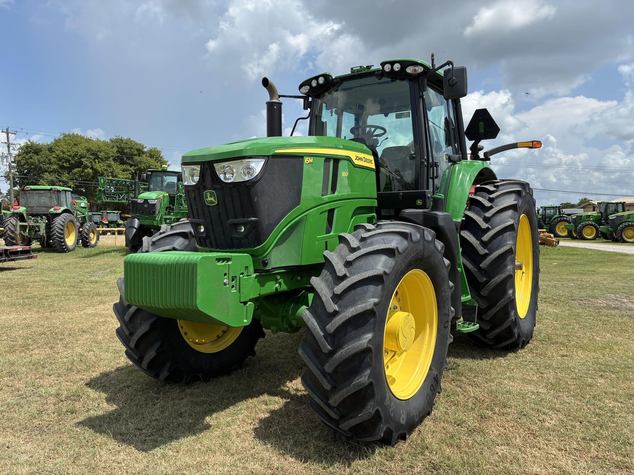 175 - 299 HP Tractors image