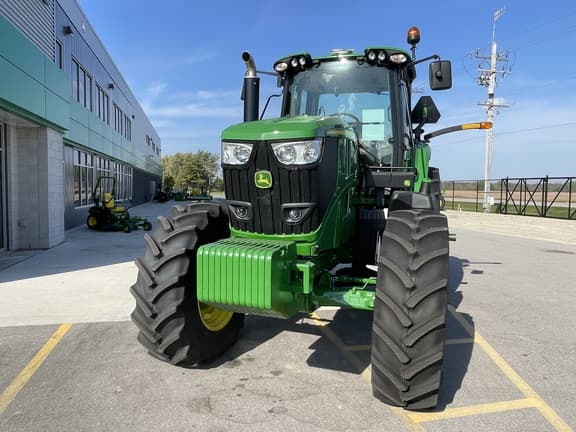 Image of John Deere 6M 220 equipment image 2