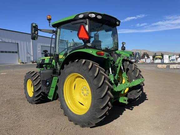 Image of John Deere 6R 120 equipment image 2