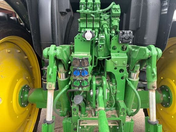 Image of John Deere 6R 120 equipment image 4