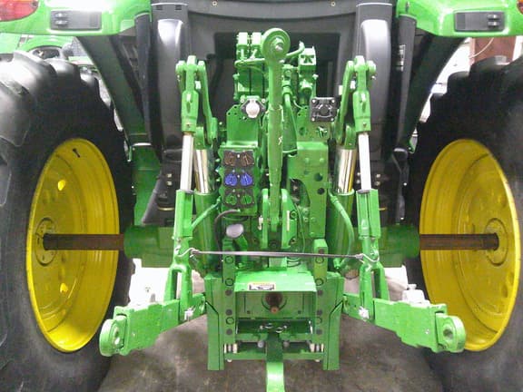 Image of John Deere 6R 130 equipment image 4