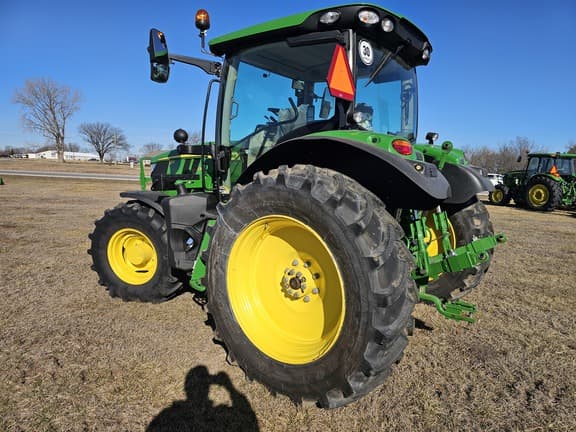 Image of John Deere 6R 130 equipment image 2