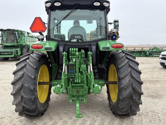 Image of John Deere 6R 130 equipment image 3