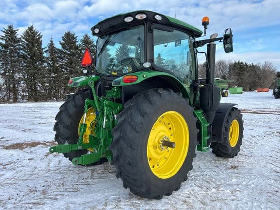 Image of John Deere 6R 140 equipment image 4