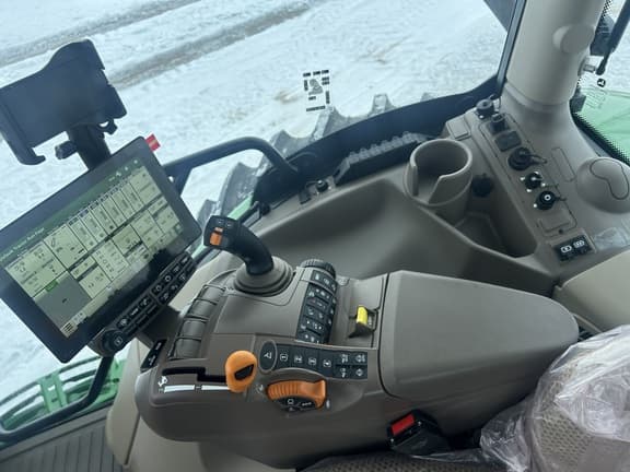 Image of John Deere 6R 155 equipment image 3