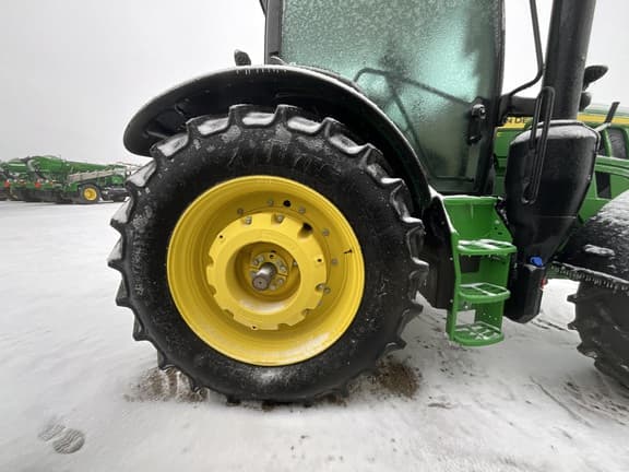 Image of John Deere 6R 155 equipment image 2