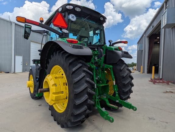 Image of John Deere 6R 155 equipment image 3