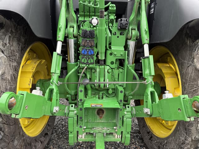 Image of John Deere 6R 155 equipment image 4