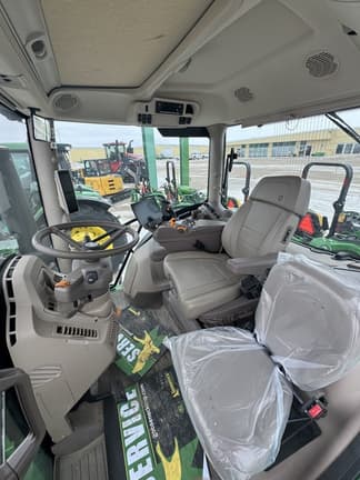 Image of John Deere 6R 155 equipment image 4