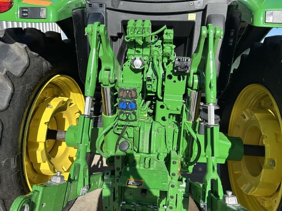 Image of John Deere 6R 155 equipment image 4