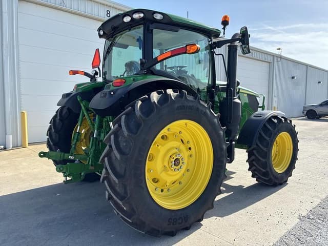 Image of John Deere 6R 155 equipment image 3