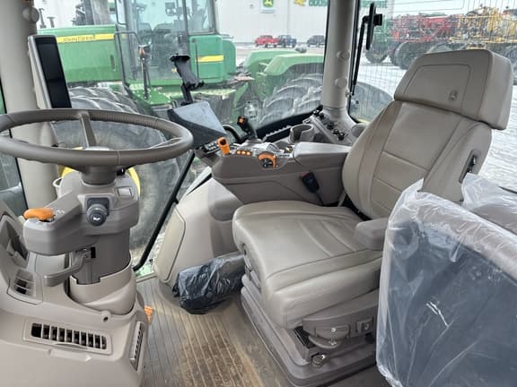 Image of John Deere 6R 155 equipment image 4