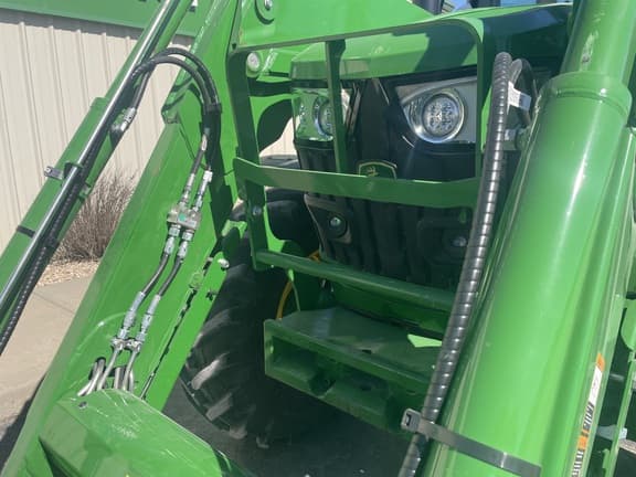 Image of John Deere 6R 165 equipment image 4