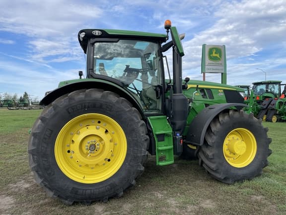 Image of John Deere 6R 165 equipment image 4