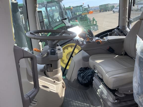 Image of John Deere 6R 165 equipment image 2
