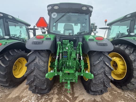 Image of John Deere 6R 165 equipment image 2