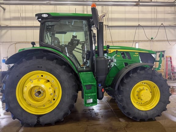 Image of John Deere 6R 165 equipment image 3