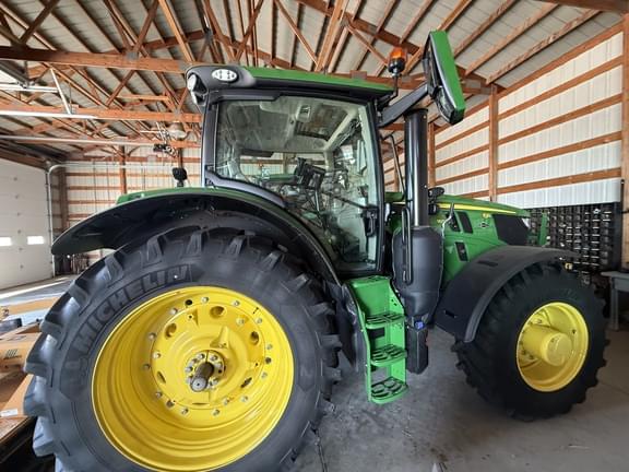 Image of John Deere 6R 165 equipment image 4