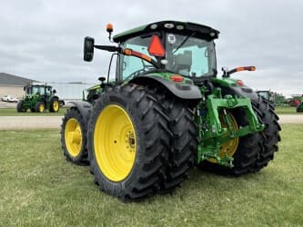 Image of John Deere 6R 165 equipment image 4