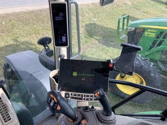 Image of John Deere 6R 165 equipment image 4