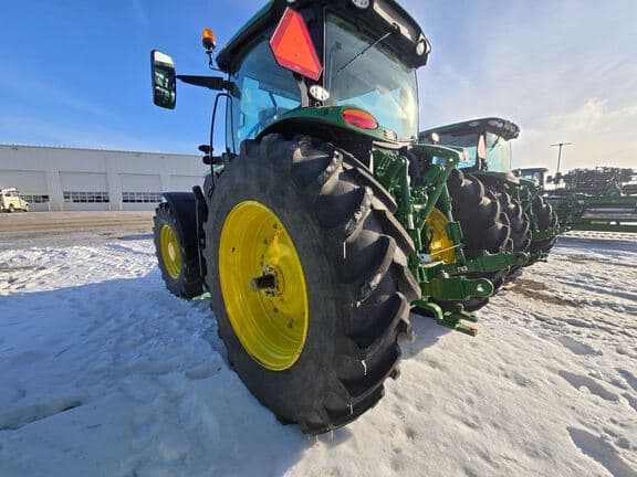 Image of John Deere 6R 165 equipment image 2