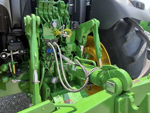 Image of John Deere 6R 175 equipment image 2