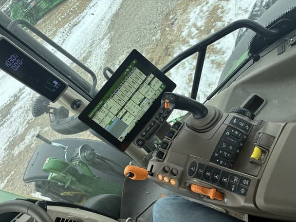 Image of John Deere 6R 175 equipment image 4