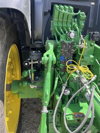 Image of John Deere 6R 175 equipment image 4