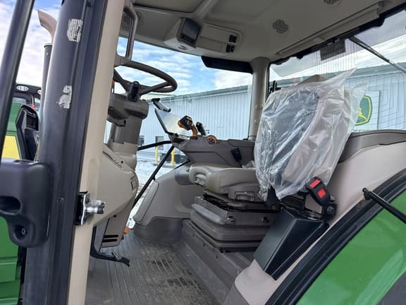 Image of John Deere 6R 175 equipment image 2