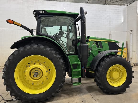 Image of John Deere 6R 195 equipment image 3