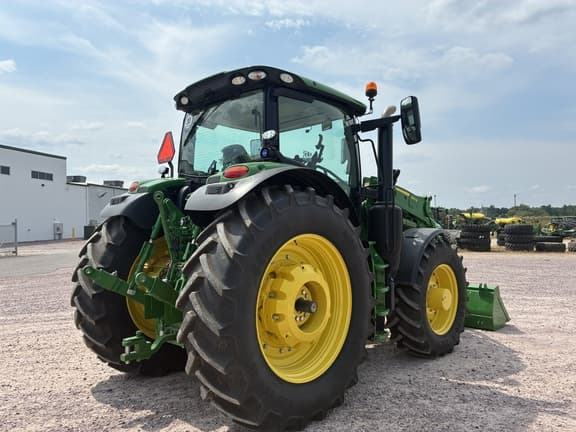 Image of John Deere 6R 195 equipment image 2