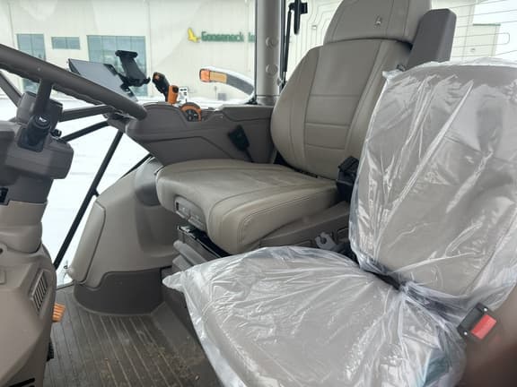 Image of John Deere 6R 195 equipment image 4