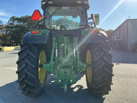 Image of John Deere 6R 195 equipment image 4