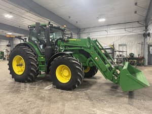 2025 John Deere 6R 195 Image