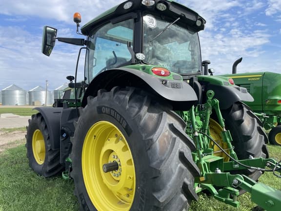 Image of John Deere 6R 195 equipment image 1