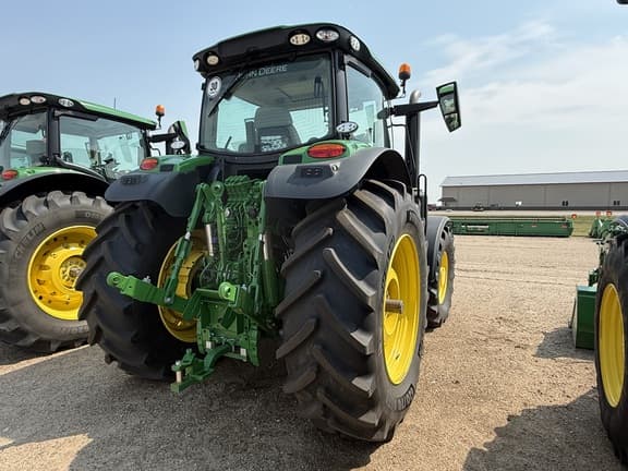 Image of John Deere 6R 195 equipment image 2