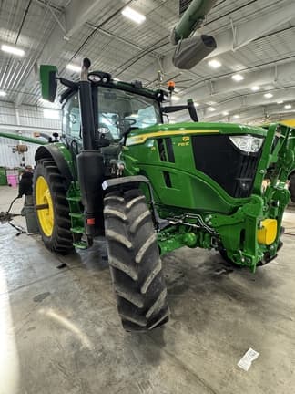 Image of John Deere 6R 215 equipment image 4