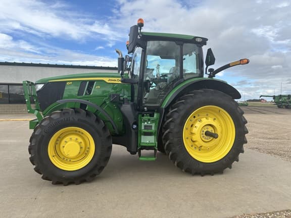 Image of John Deere 6R 215 equipment image 4