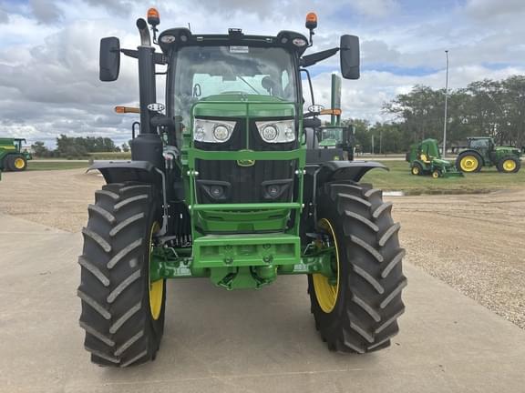 Image of John Deere 6R 215 equipment image 3