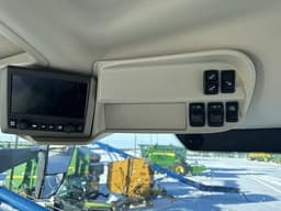 Image of John Deere 6R 215 equipment image 3