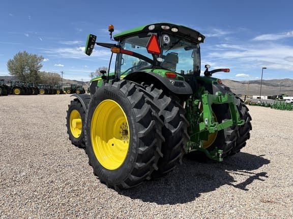 Image of John Deere 6R 215 equipment image 2