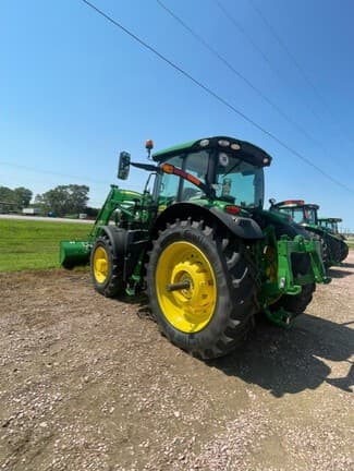 Image of John Deere 6R 215 equipment image 4