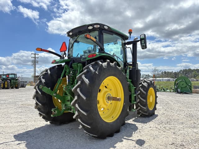 Image of John Deere 6R 215 equipment image 4